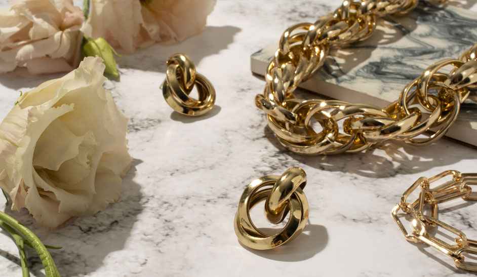 راهنمای خرید اکسسوری زنانه برای هر استایل